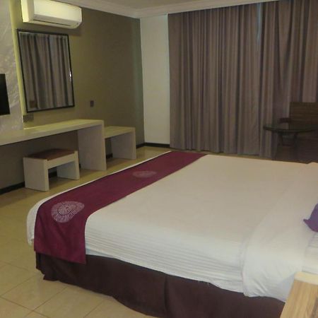 Heritage Hotel Тавау Екстериор снимка