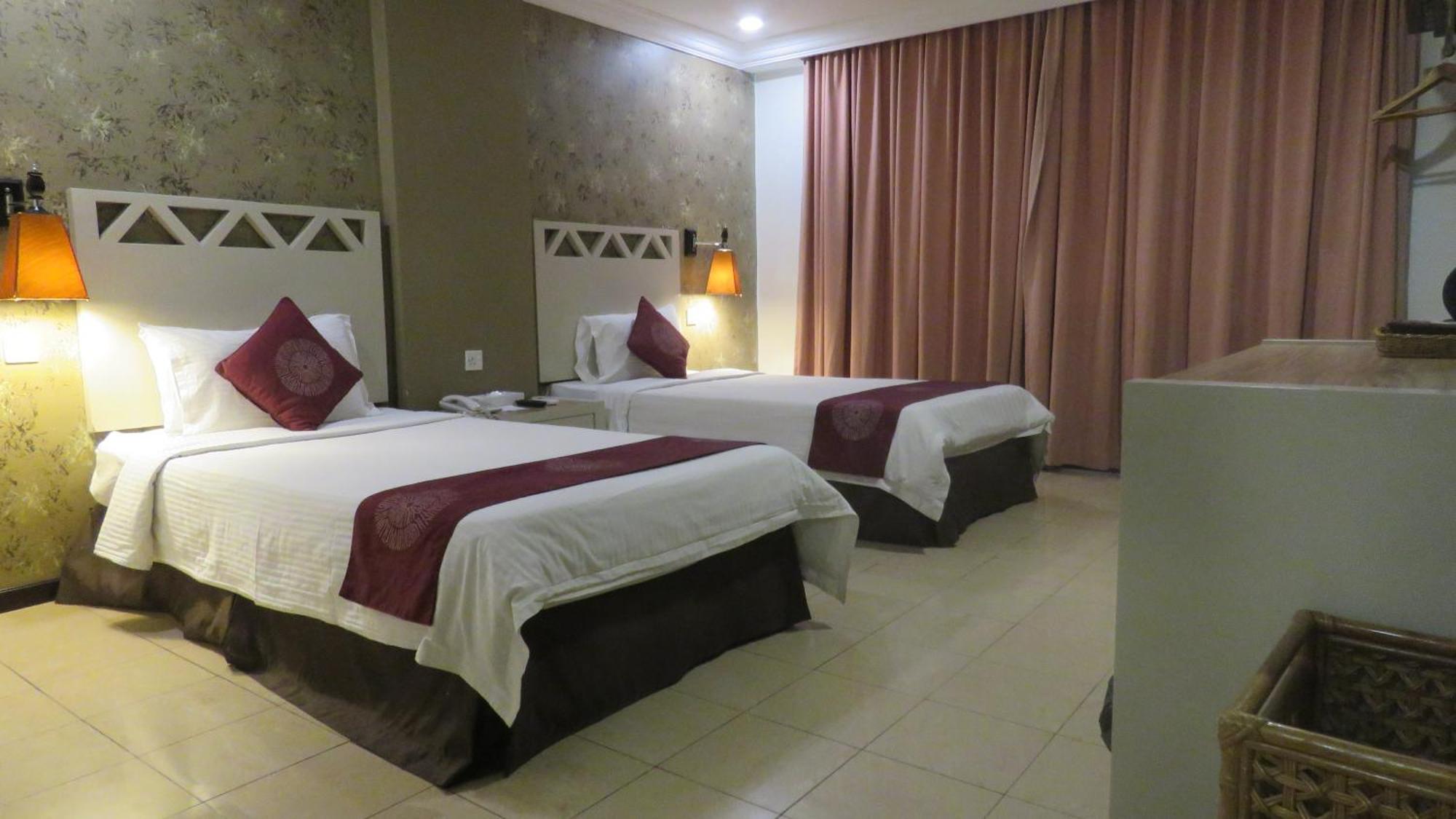 Heritage Hotel Тавау Екстериор снимка